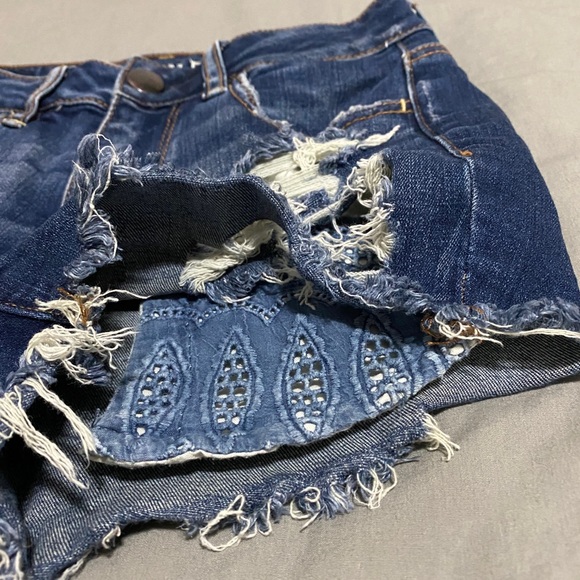 American Eagle High-Rise Denim Shorts, Size 0 - Picture 5 of 6